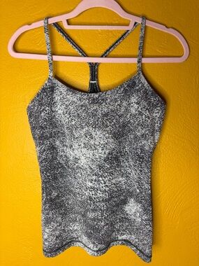 lululemon athletica Power Y Compression Tank Sz. 8 in color Lion Spray like NWOT